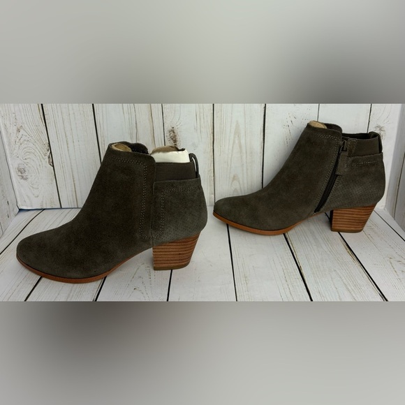 NEW Violet And Red‎ Gray Suede Canyon Booties Size 6M Boho Lagenlook Neutral - Picture 5 of 7